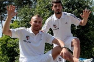 "Ger&ccedil;ek T&ouml;re'yi herkese g&ouml;stereceğim"