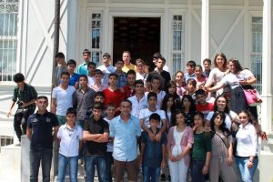 UEDAŞ, Doğu - Batı Y&ouml;n&uuml;nde "Sevgi Yolu" inşa etti