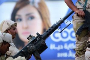 Mısır askeri sokakların hakimiyetini aldı