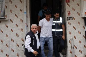 İstanbul'da şafak operasyonu