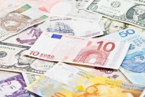 Dolar y&uuml;kselişe ara vermedi