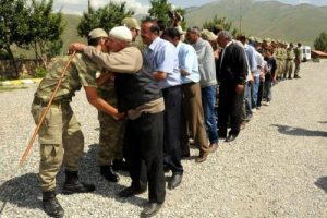 Kapatılacak karakolda veda yemeği