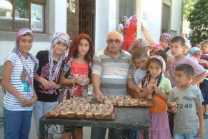 &Ouml;ğrenciye camide yaş g&uuml;n&uuml; s&uuml;rprizi