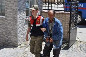 Eşini hastanelik etti