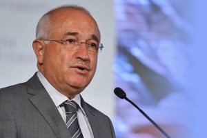 &Ccedil;i&ccedil;ek siyasi parti liderlerinden randevu istedi