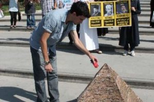 Konya'dan ilgin&ccedil; "Mısır" protestosu