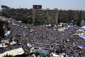 Mursi d&ouml;nene kadar meydanlardan ayrılmayacağız