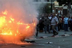 Mursi yanlıları darbeye direniyor