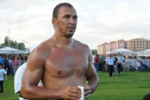 Kırkpınar'da altın kemer Ali G&uuml;rb&uuml;z'&uuml;n