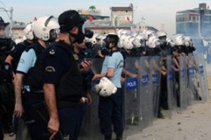 Gezi parası polisi b&ouml;ld&uuml;