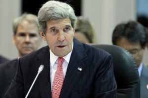 Kerry'nin eşi hastaneye kaldırıldı
