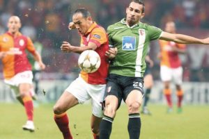 Mecburen yerli