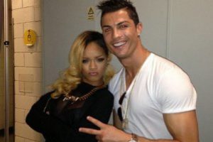 Rihanna'dan Ronaldo eşcinsel iması!
