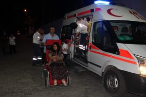 D&uuml;ğ&uuml;n yemeğinden 12 kişi zehirlendi