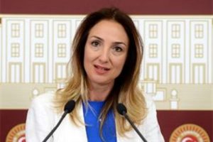 "Başbakan o kadına da sahip &ccedil;ıkacak mı?"
