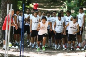 Beşiktaş, &ccedil;alışmalara devam ediyor
