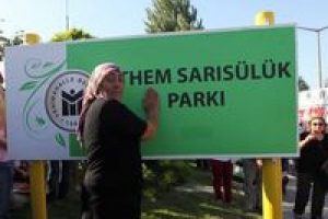 Ethem Sarıs&uuml;l&uuml;k'&uuml;n ismi parka verildi