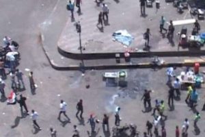 Tahrir'de patlama: 3 yaralı