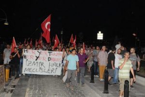 İzmir'den Gezi'ye destek