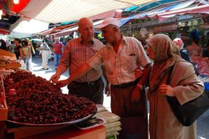 Pazarda Ramazan bereketi