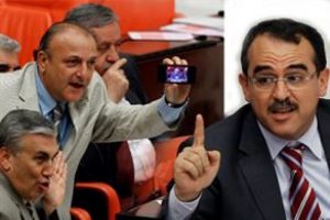 TBMM'de 10. Yıl Marşı kavgası