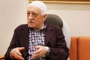 G&uuml;len'den "darbe" mesajı