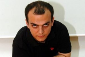 Kıvırarak 16 santim boyunu uzattı