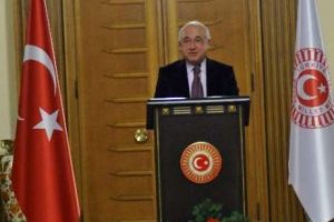 &Ccedil;i&ccedil;ek liderler turuna &ccedil;ıkıyor