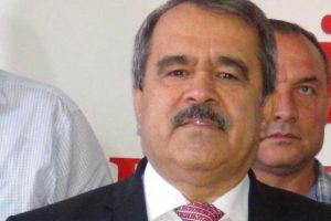 CHP'de istifa depremi