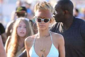Rihanna isyan etti!