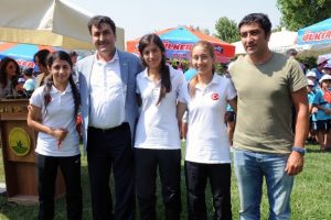 D&uuml;nya şampiyonlarını altınla &ouml;d&uuml;llendirildi