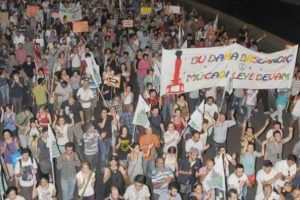 İzmir'den Gezi'ye tam destek