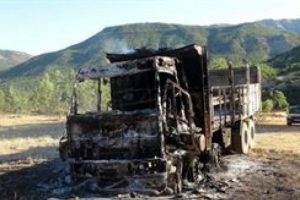 Tunceli'de ara&ccedil; yaktılar