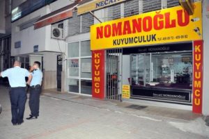 Huylu huyundan vazge&ccedil;medi