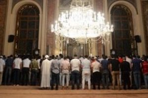 İftar Taksim'de teravih Dolmabah&ccedil;e'de