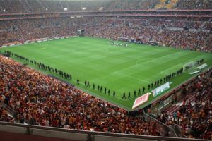 G.Saray'ın rekoru elden gidiyor