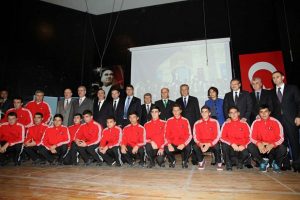 Bursa okul sporlarında lider şehir oldu
