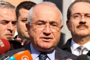 &Ccedil;i&ccedil;ek Başbakan Erdoğan'la g&ouml;r&uuml;ş&uuml;yor