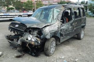 2 kaza 15 yaralı