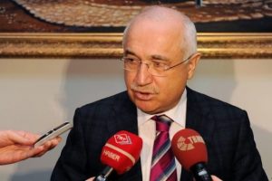 Cemil &Ccedil;i&ccedil;ek'ten  yeni anayasa a&ccedil;ıklaması