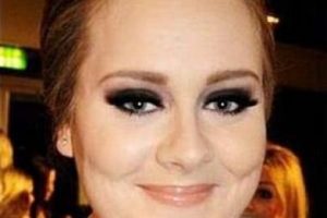 Adele evlendi mi?