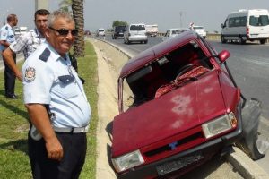 Direği devirip, kanala d&uuml;şt&uuml;