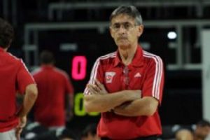 Tanjevic kadroyu a&ccedil;ıkladı!
