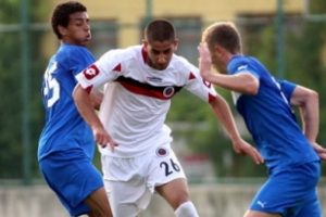 G.Birliği, Hagi'nin takımına karşı koyamadı