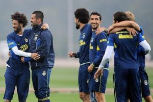 Fenerbah&ccedil;e sis altında &ccedil;alıştı