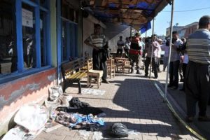 Başına sopayla vurunca kalbi durmuş