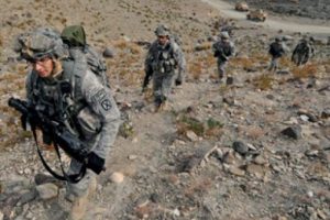 ABD Afganistan'da kalmaktan yana