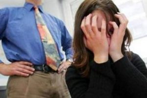 İş yerindeki g&ouml;r&uuml;nmez şiddet: Mobbing