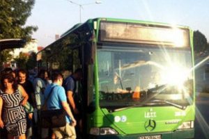 Şof&ouml;r iftar saatinde otob&uuml;s&uuml; terk edince...