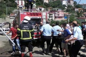 İtfaiyecilere ge&ccedil; m&uuml;dahale tepkisi
